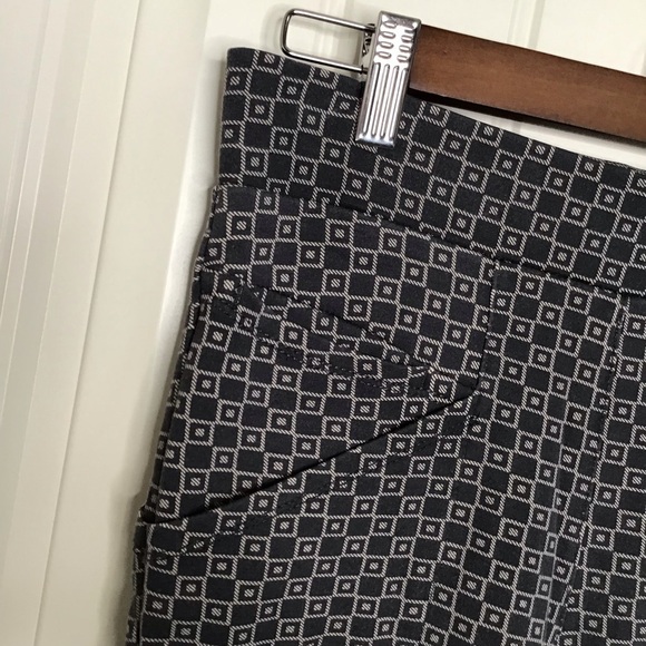 Betabrand Skinny-Leg Journey Pants in Limestone Size Small Long. - Picture 5 of 10